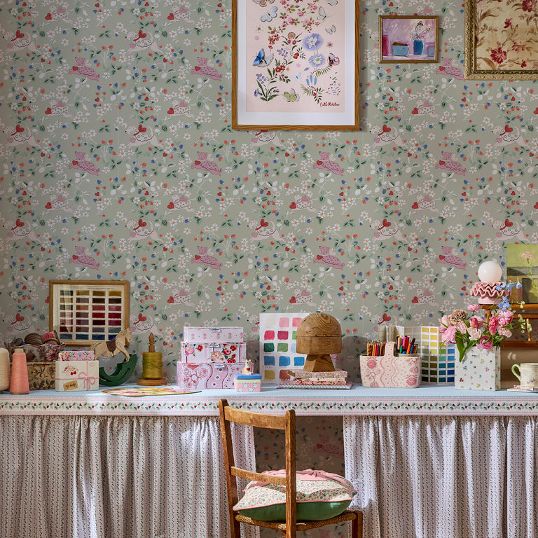 Cath Kidston Puppy Dream Floral Children's Wallpaper Sage – Soft Green Ditsy Floral Wallpaper for Kids Rooms