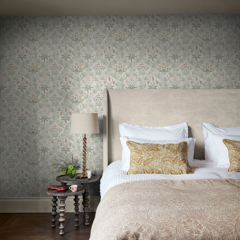 William Morris Celandine Floral Wallpaper Peony & Sage – Classic Meadow Design, Non-Woven, Paste the Wall Roll