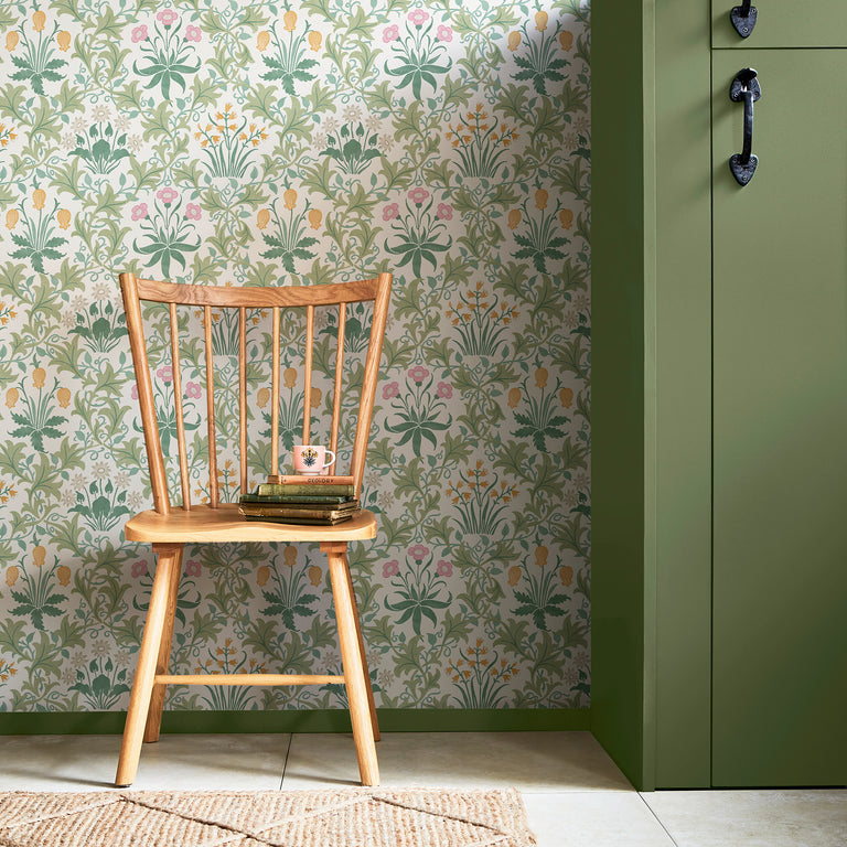 William Morris Celandine Floral Wallpaper Spring Garden Meadow Design Paste-the-Wall 10m Roll
