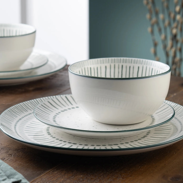 Belleek Living Vigo 12 Piece Set of Plates and Bowls – Tableware Collection