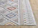 Broadway Geometric Rug 4945A Silver picture of the corner and fringed end