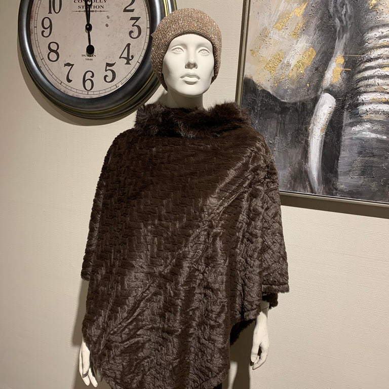 Brown Poncho With Faux Fur Collar – Elegant Poncho for Women