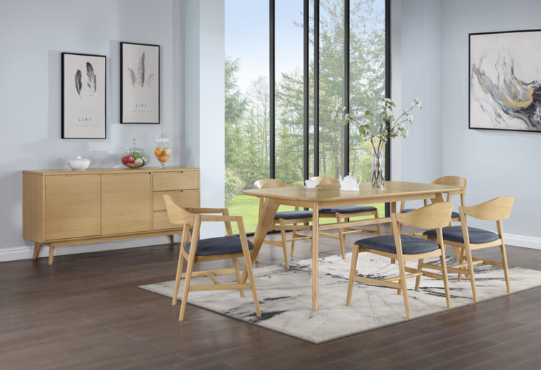 Carrington Oak Dining Table
