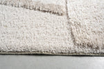 Cleo Rug 013 0075 6393 close view picture of the border