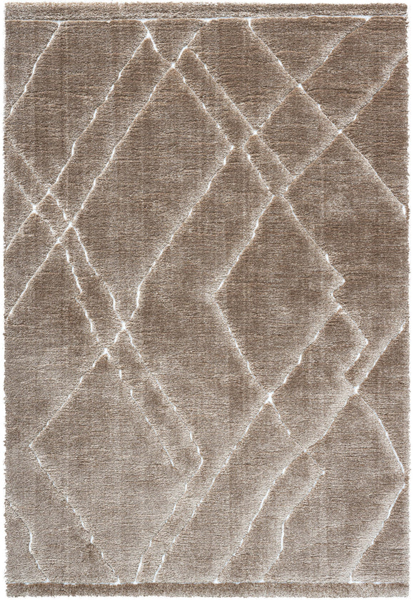 This exquisite rug adds a touch of style and sophistication to your home decor. Explore our collection of rugs, and make the Dune Rug 0140005-1292 a refined addition to your interior design.