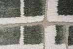 Dune Rug 014 0104 4383 cose view picture of the color palet