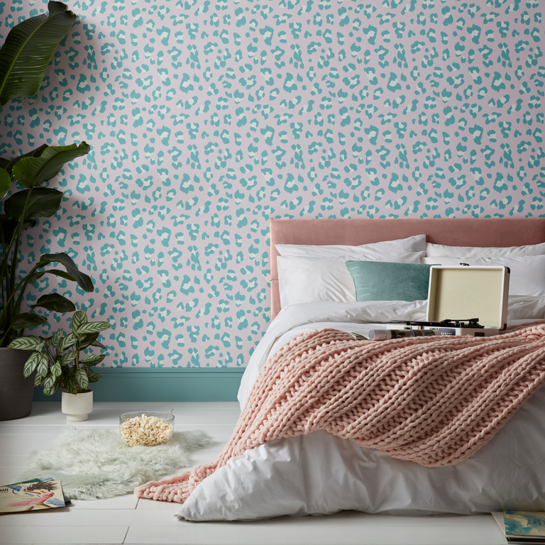 Envy Big Cat Wallpaper Bubblegum - Geometric Modern Wall Decor