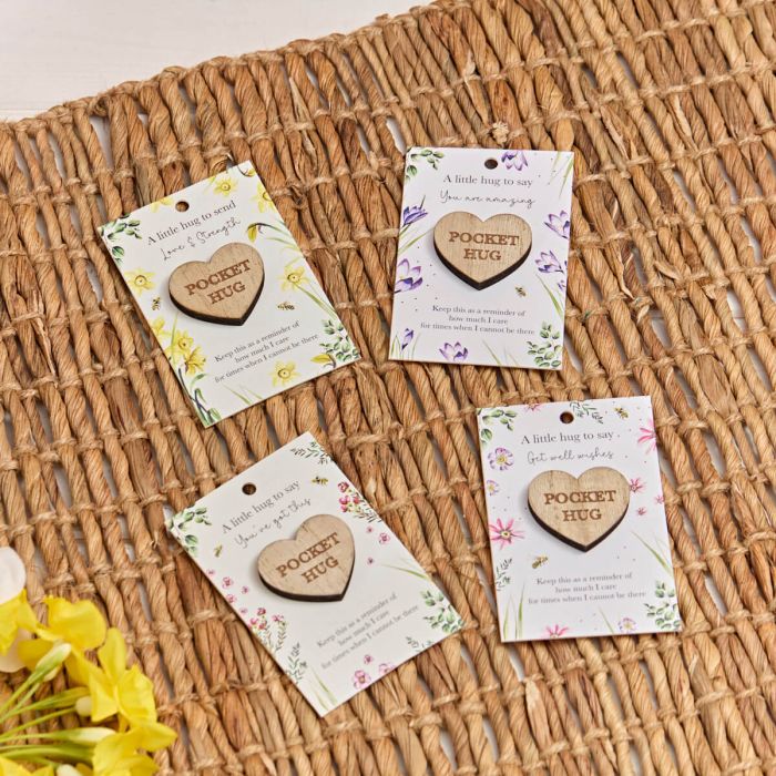 Floral Wood Pocket Heart Hug Stand