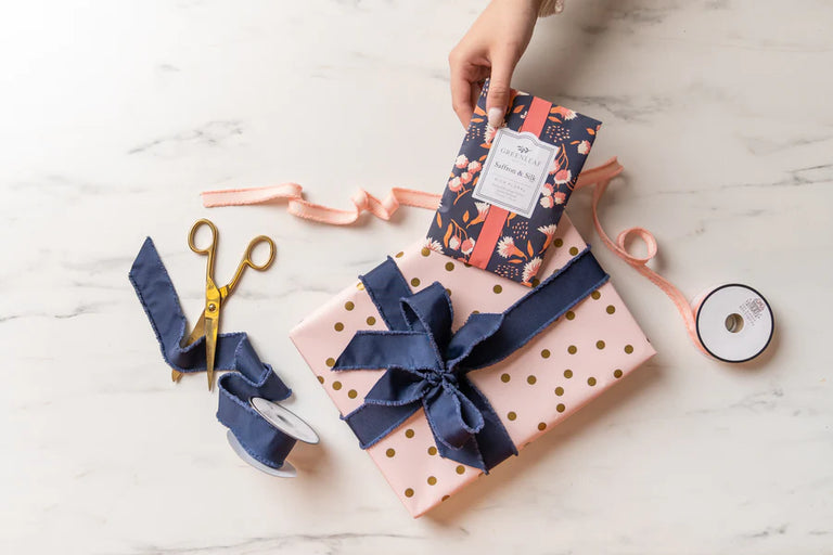 Greenleaf Saffron And Silk Sachet Large