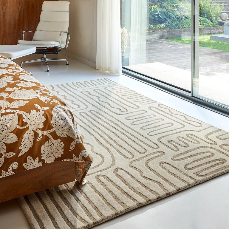 Harlequin Hollow Geometric Rug Pebble