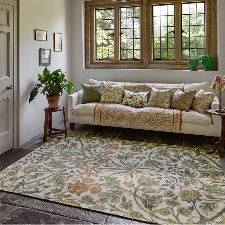 Morris & Co. Hyacinth Floral Rug Natural