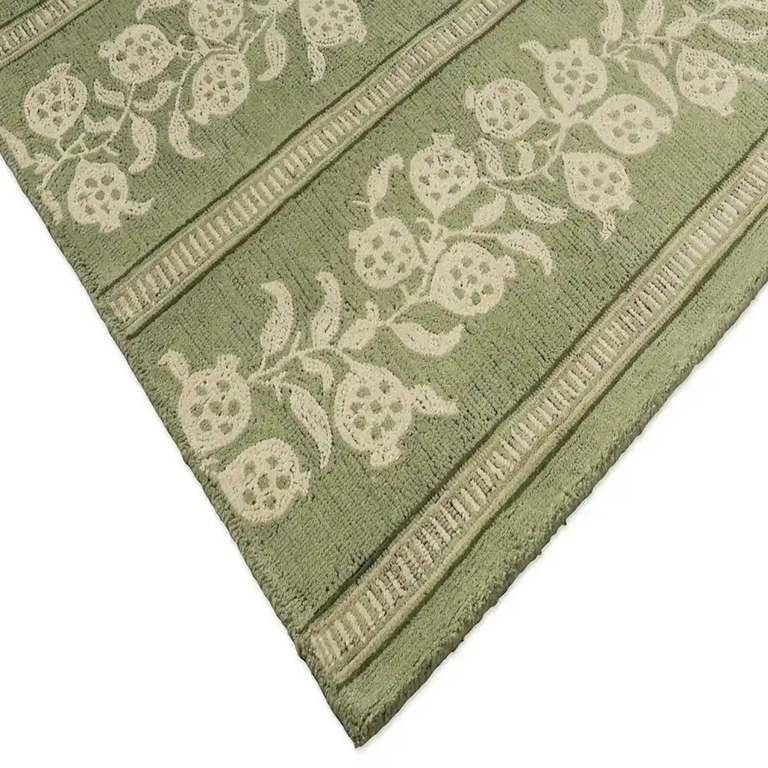 Sanderson Anaar Forest Rug – Hand-Tufted Green Floral Rug
