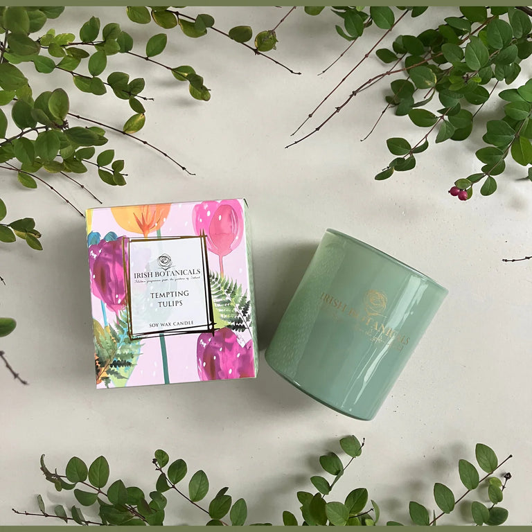 Eau Lovely Tempting Tulips Candle