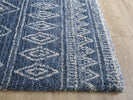 Venice Geometric Rug – Blue 2941: close-up view picture of the corner of the rug