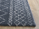Venice Geometric Rug – Grey 1721: picture of the corner of the rug