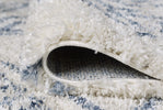 Venice Geometric Rug - White 2941: close-up view picture of the pile height