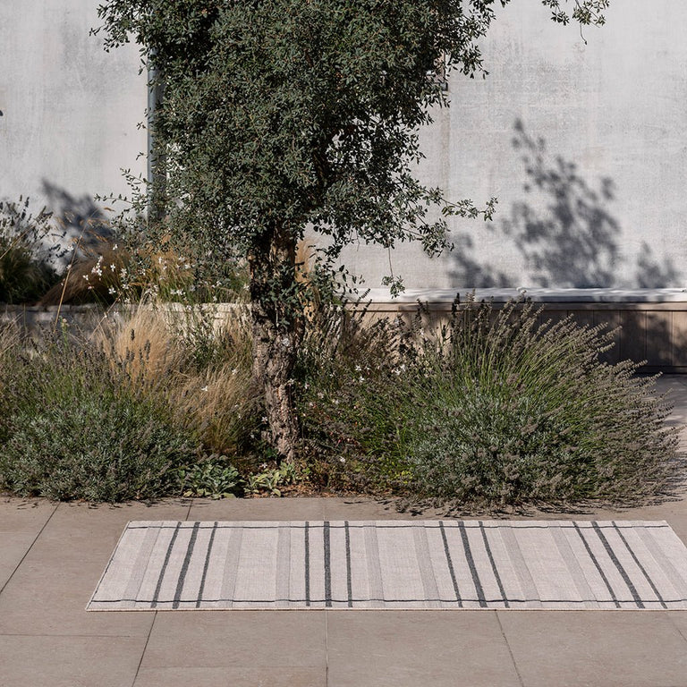Brink & Campman Zona Line Outdoor Rug Charcoal