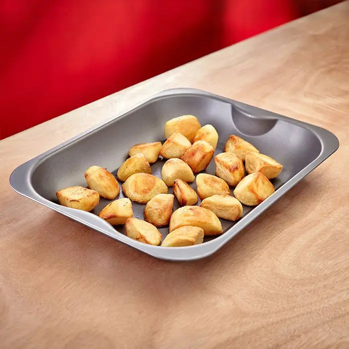 Judge Everyday Non-Stick Roaster Bakeware Tray 33 x 26 x 4cm, Heavy Gauge Steel Oven Dish