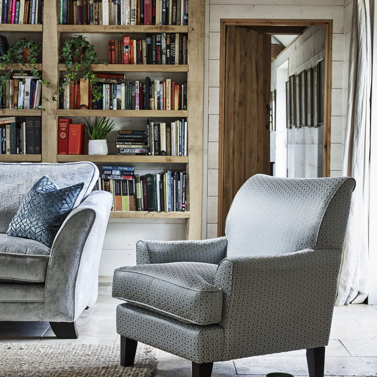 Ashley Manor Hetty Accent Chair