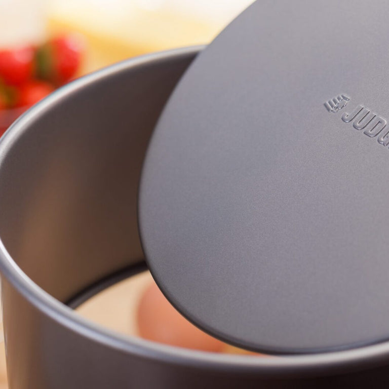 Judge Loose Base Round Cake Tin