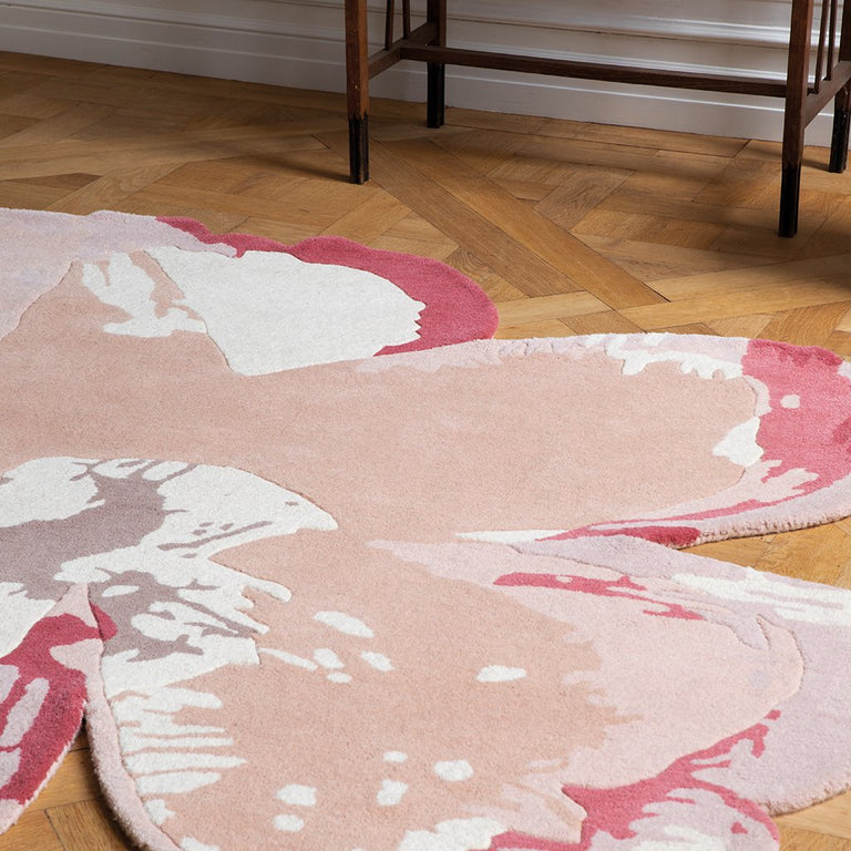Brink & Campman Ted Baker Shaped Magnolia Rug Light Pink