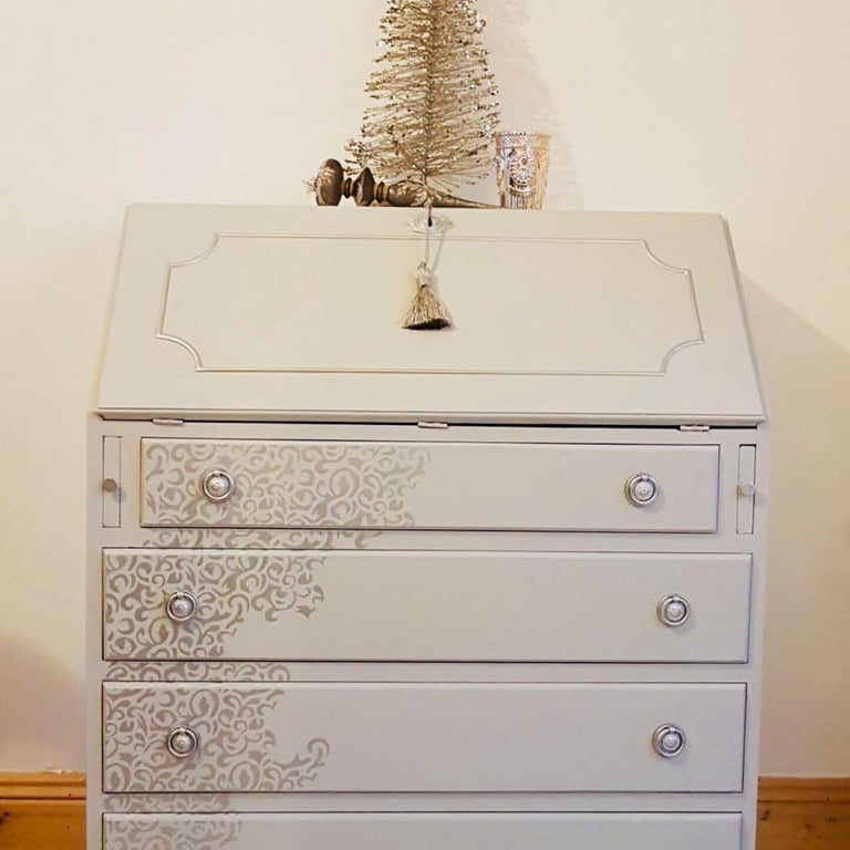 Fleetwood Shabbyie Furniture Paint Collection  Light Grey